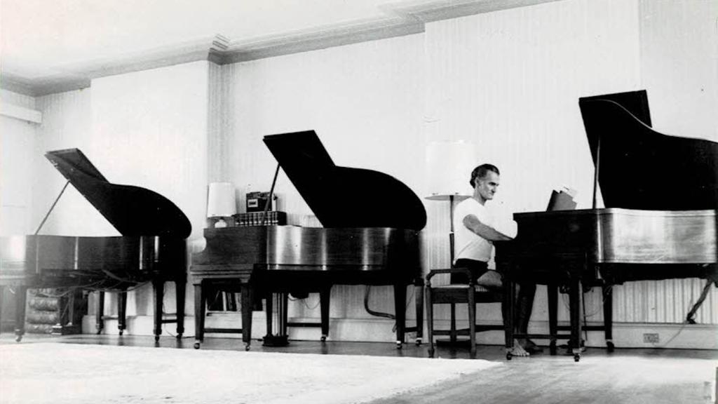 Newtown piano house
